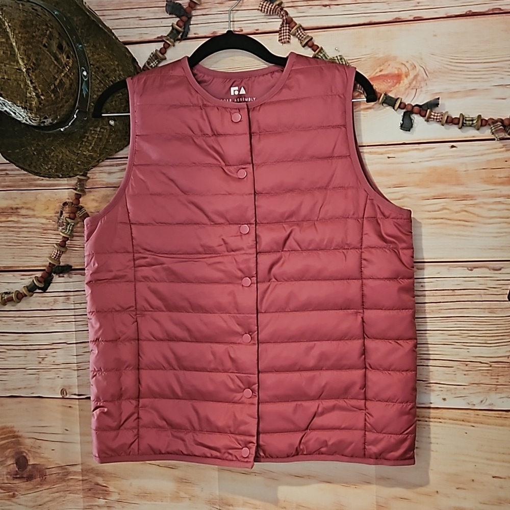 NWOT "FREE ASSEMBLY" ROSE PINK, PUFF WINTER VEST SZ XL(14-16)